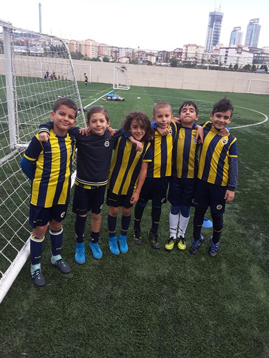 Dereagzi Ve Bahcelievler Futbol Spor Okulu Ogrencilerimiz Hazirlik Macinda Karsilasti Fenerbahce Spor Kulubu Resmi Arsiv Sitesi