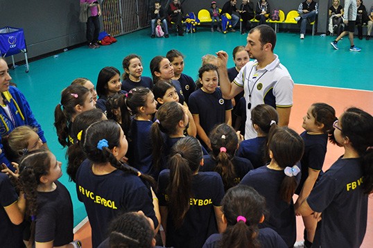 Fenerbahce Voleybol Spor Okullarimizin Turnuvalari Fenerbahce Spor Kulubu