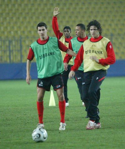 Az Alkmaar Stadimizda Fenerbahce Spor Kulubu Resmi Arsiv Sitesi