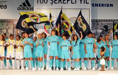 New Kits On Show Fenerbahce Sports Club Official Archive Website