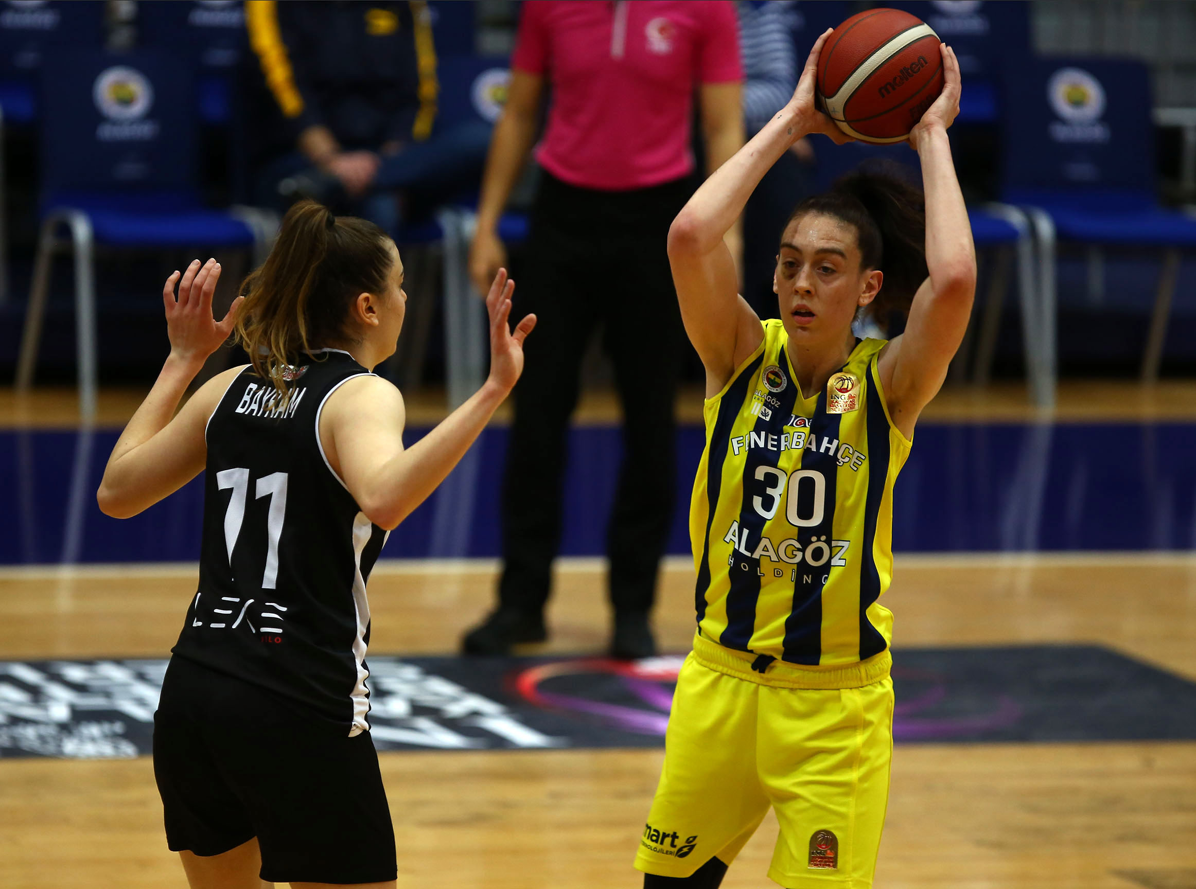 Fenerbahçe Alagöz Holding, KBSL çeyrek final serisinde 1-0 öne geçti