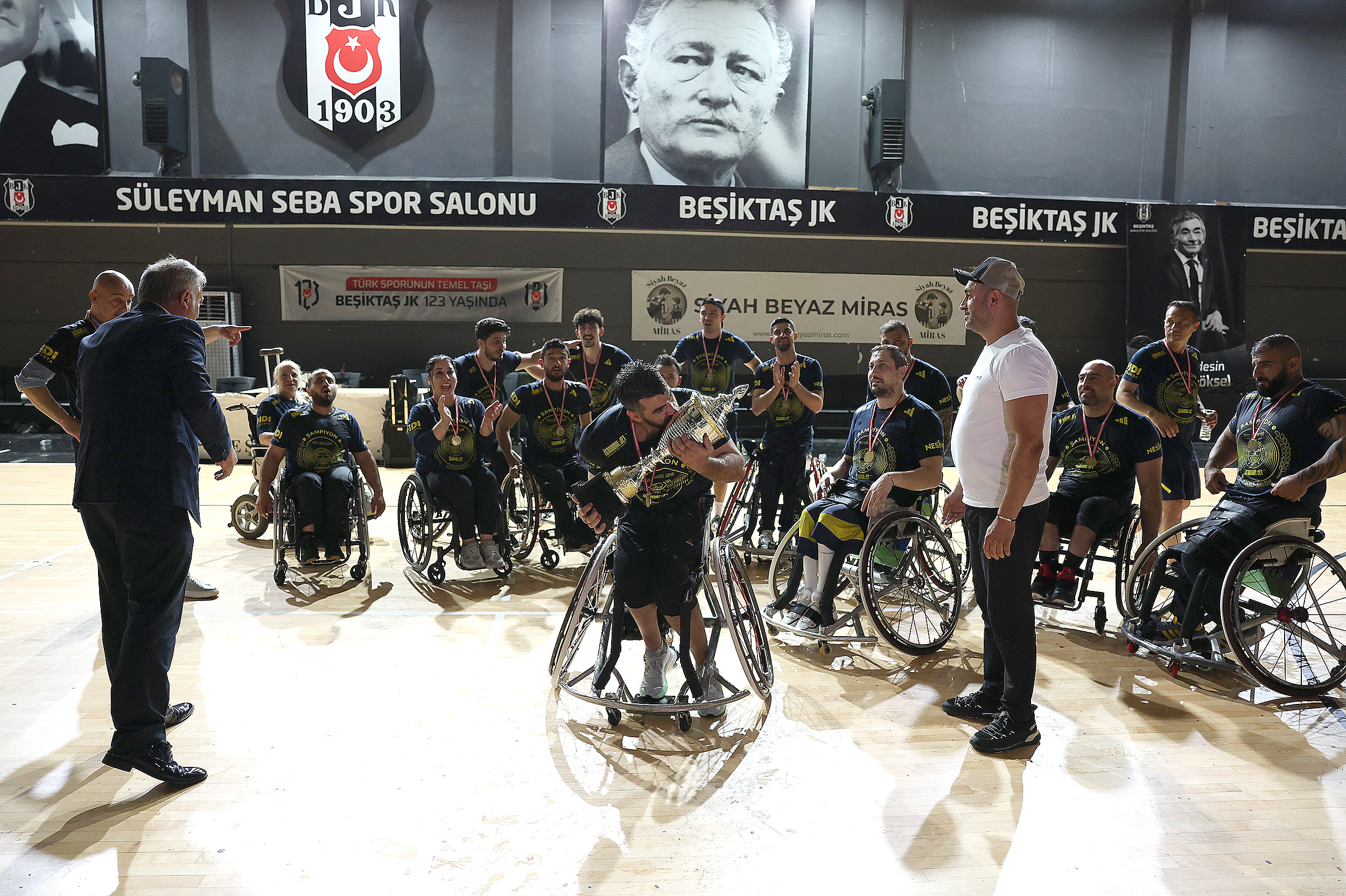 Galeri Fotoğrafı