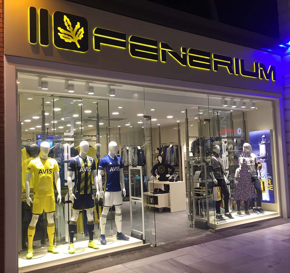 tuzla marina fenerium magazasi taraftarlarimiza hizmet vermeye basladi fenerbahce spor kulubu