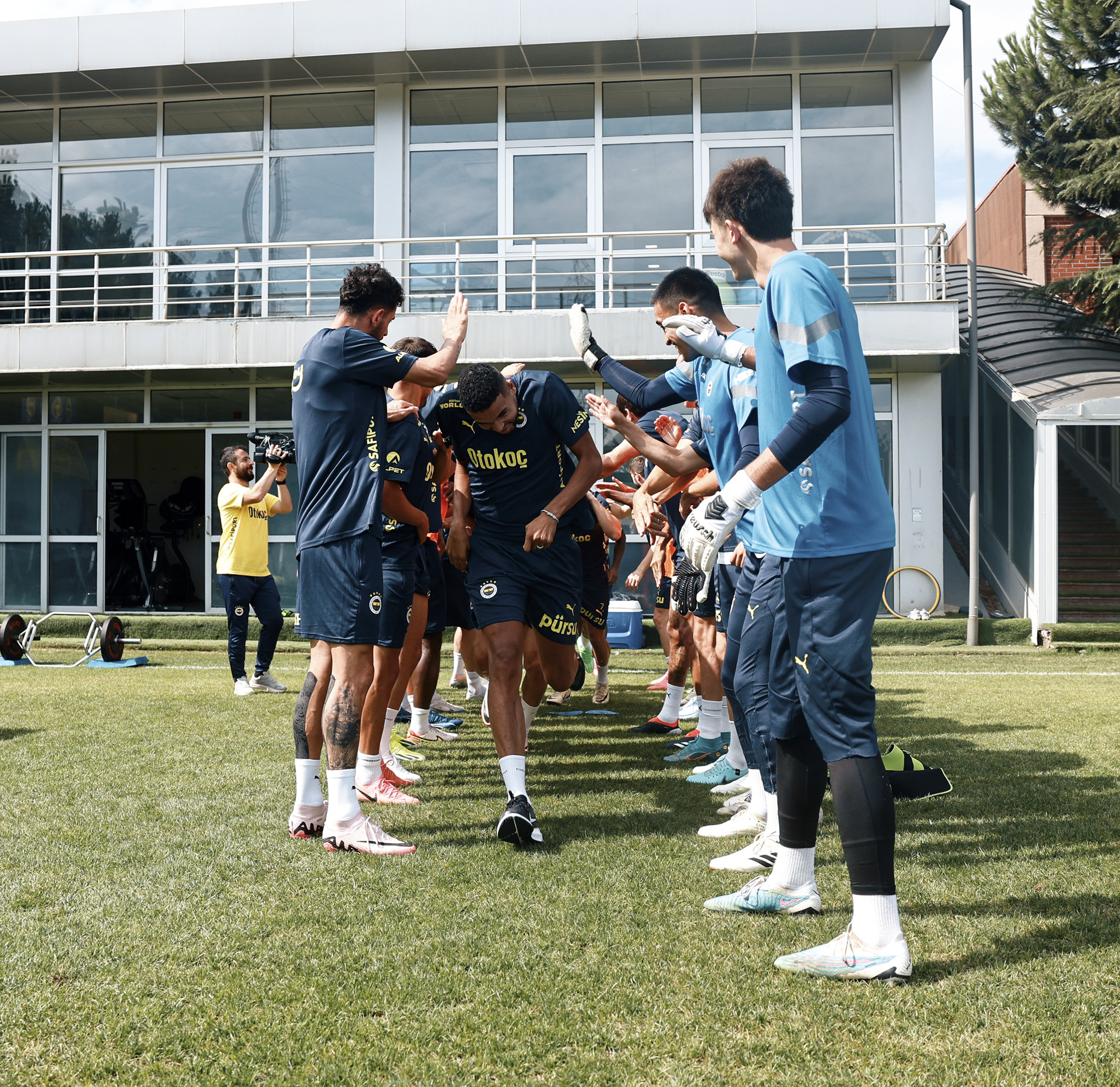 Fenerbahçe SK: Fenerbahçemiz, FC Lugano ile oynayacağı rövanş maçının hazırlıklarına başladı