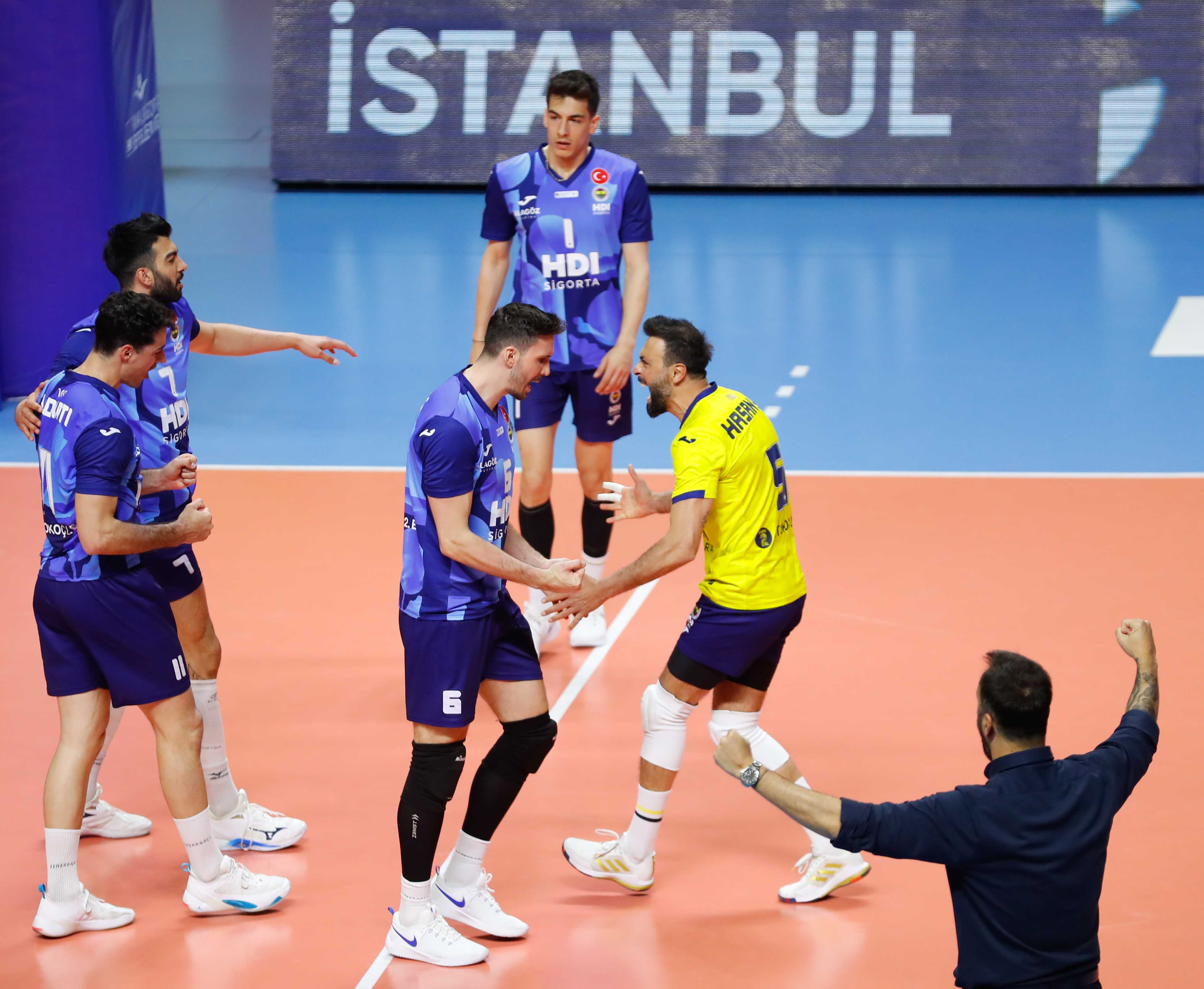 Fenerbahçe HDI Sigorta, yarı final serisinde durumu 1-1’e getirdi