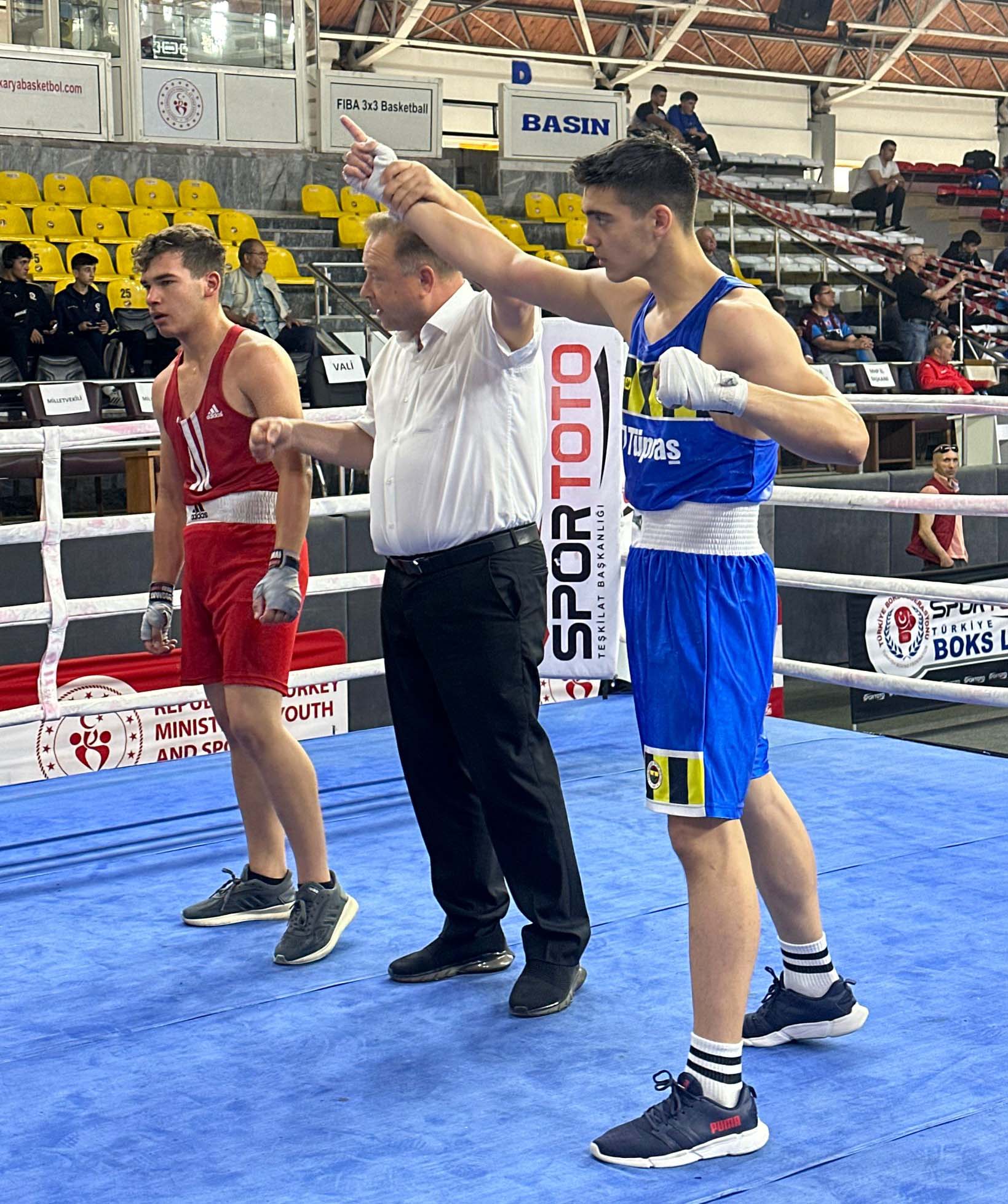 Yıldız Erkekler ve Kadınlar Türkiye Ferdi Boks Şampiyonası’nda 6 boksörümüz finalde