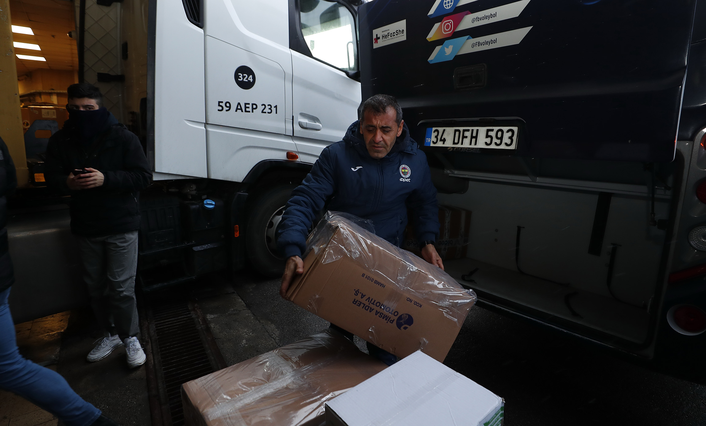 Üçüncü yardım tırımız da afet bölgesine gitmek üzere yola çıktı