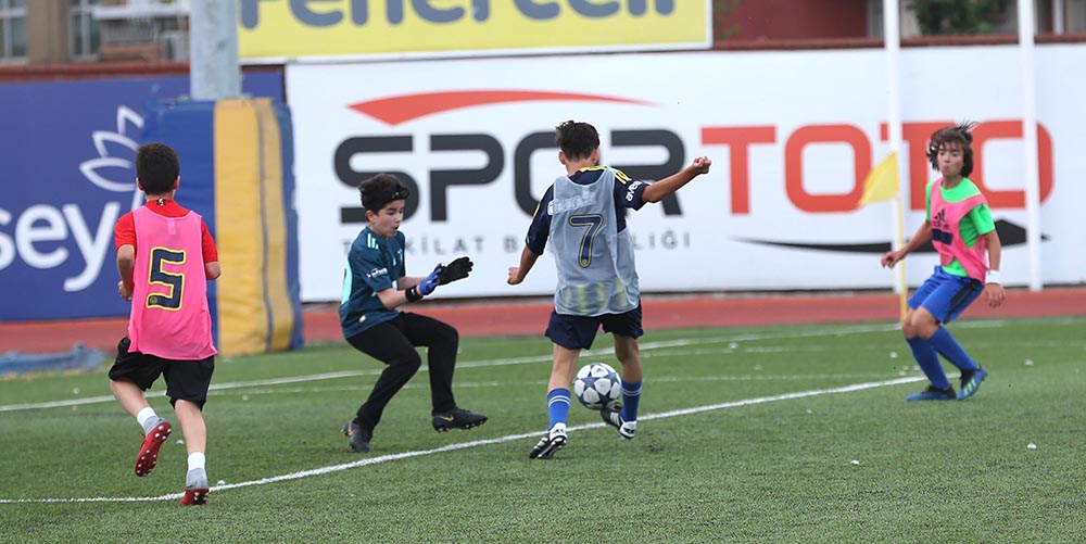 Fenerbahce Spor Kulubu Futbol Altyapi Secmeleri Ne Yogun Katilim Fenerbahce Spor Kulubu