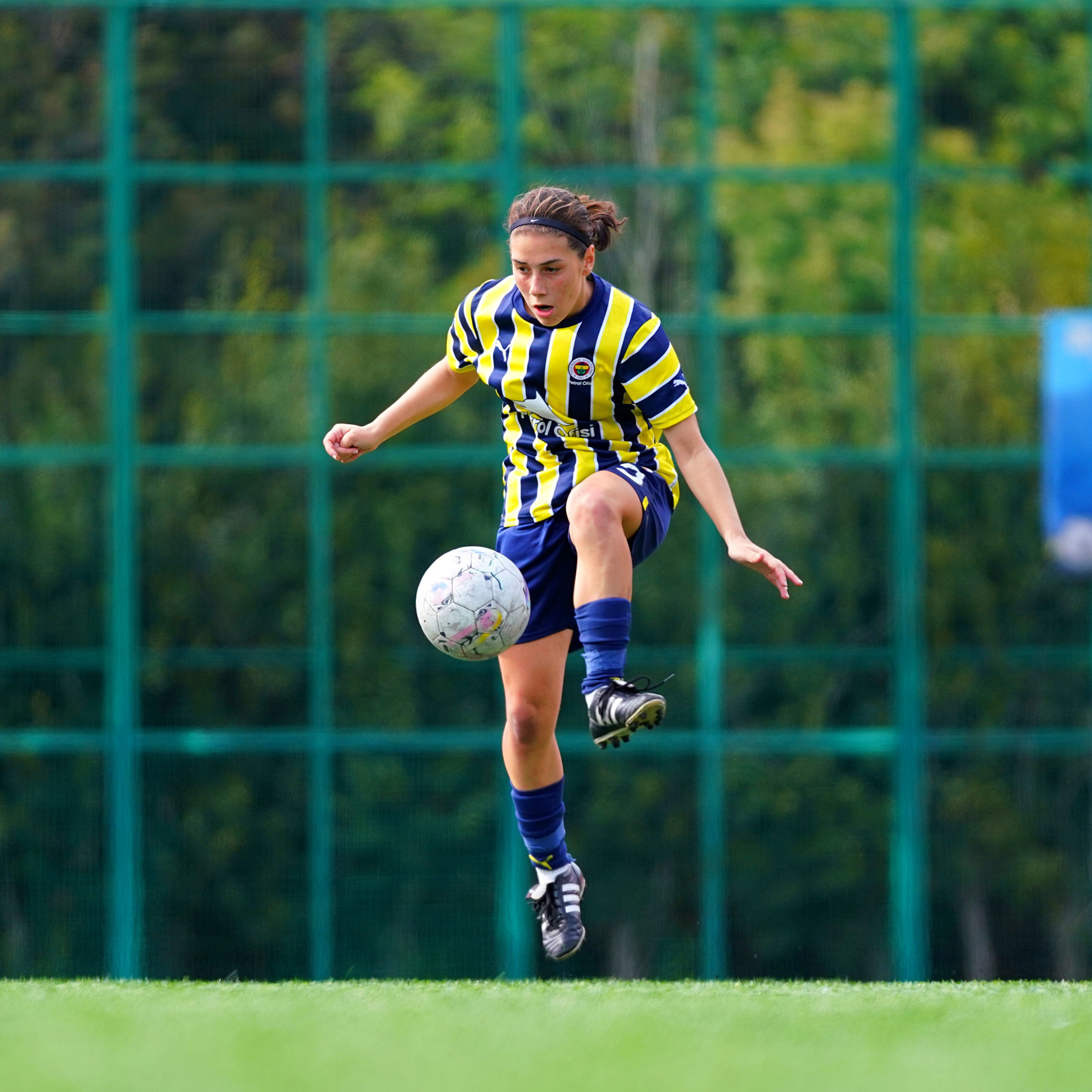 Fenerbahçe Petrol Ofisi, Turkcell Kadın Futbol Süper Ligi Play-Off çeyrek final ilk maçından galibiyetle ayrıldı