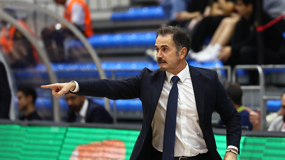 Başantrenörümüz Ahmet Çakı ile basketbolcularımız Melikgazi Kayseri Basketbol galibiyetini değerlendirdi