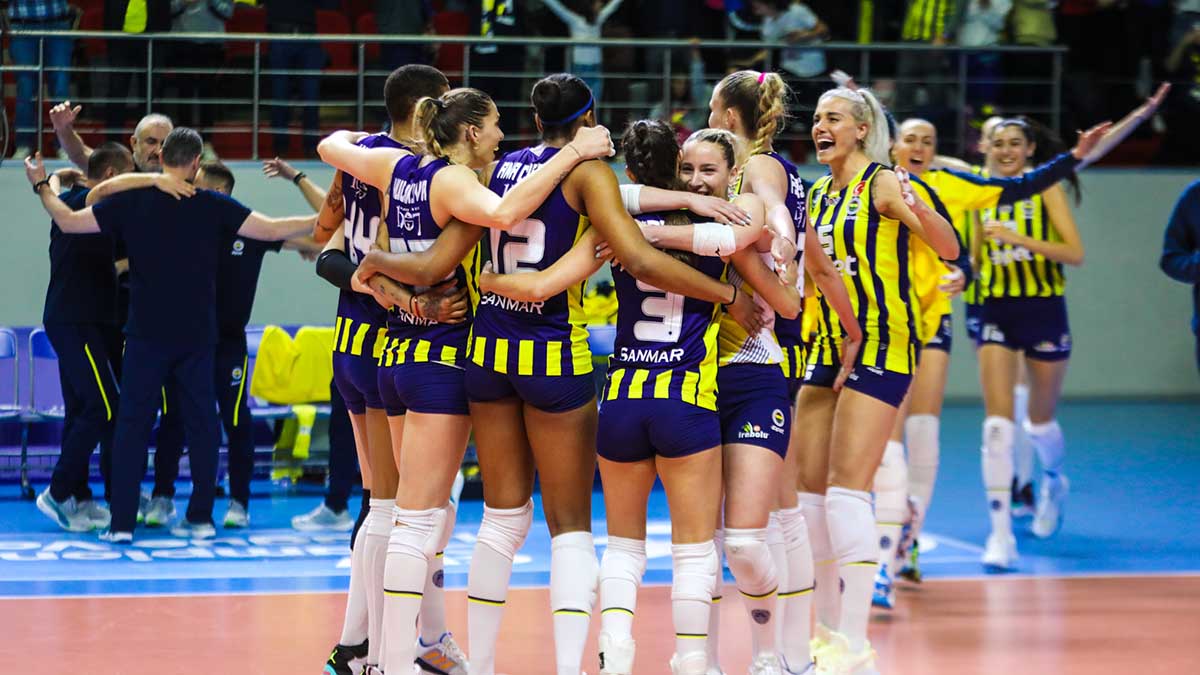 Fenerbahçe Opet, CEV Şampiyonlar Ligi çeyrek Final Rövanş Maçında A ...