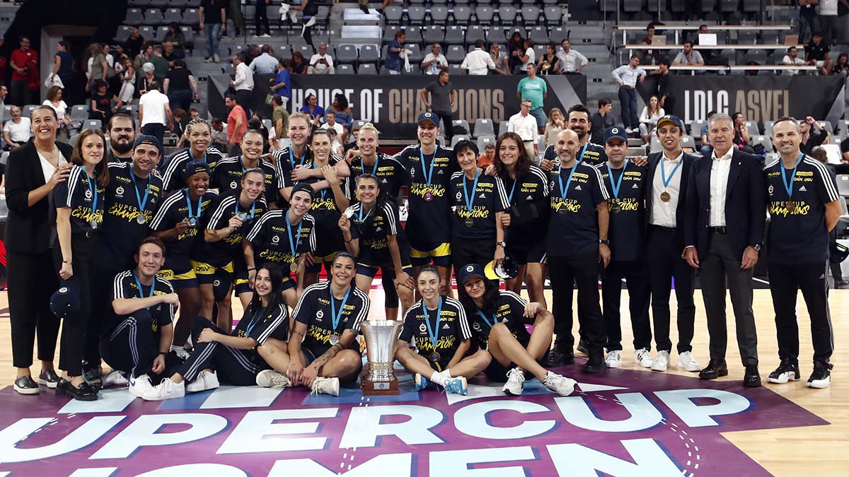 Şampiyon Fenerbahçe Alagöz Holding, EuroLeague’de sezonun ilk haftasında Valencia'yı ağırlıyor