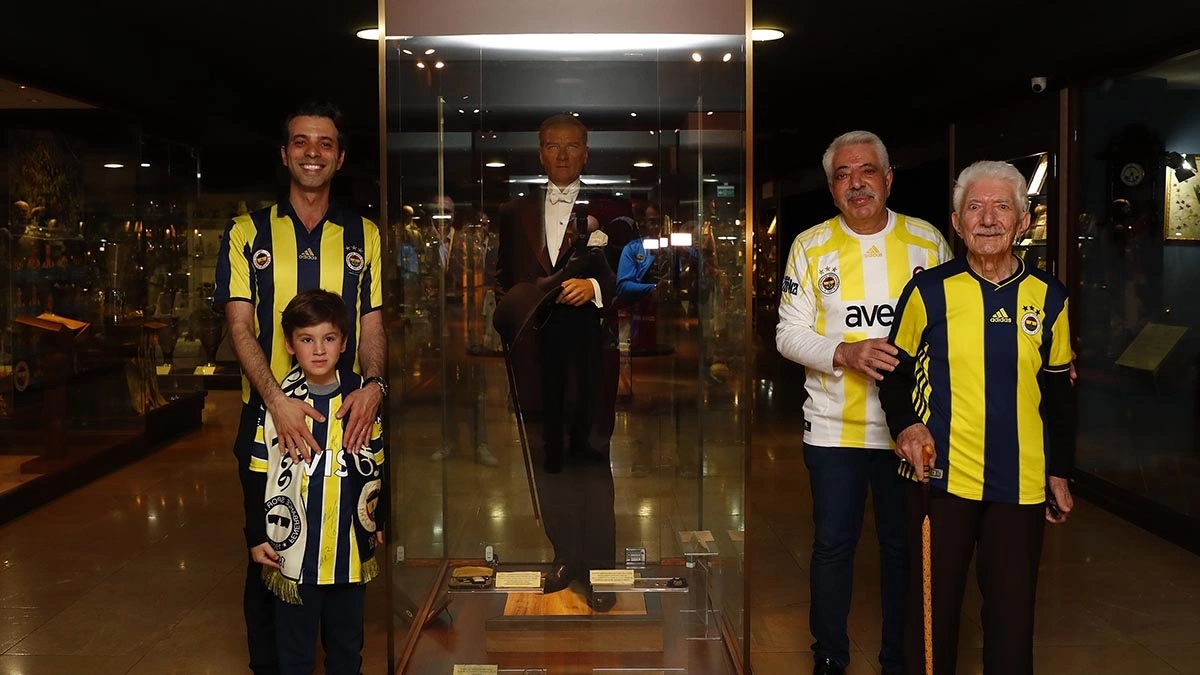 4 kuşak Fenerbahçeli Büyüksökmen Ailesi, stadımızda birlikte maç izledi