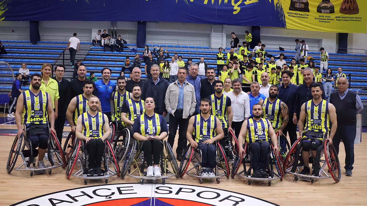 Avrupa Şampiyonu Fenerbahçe Göksel Çelik ligde adını finale yazdırdı