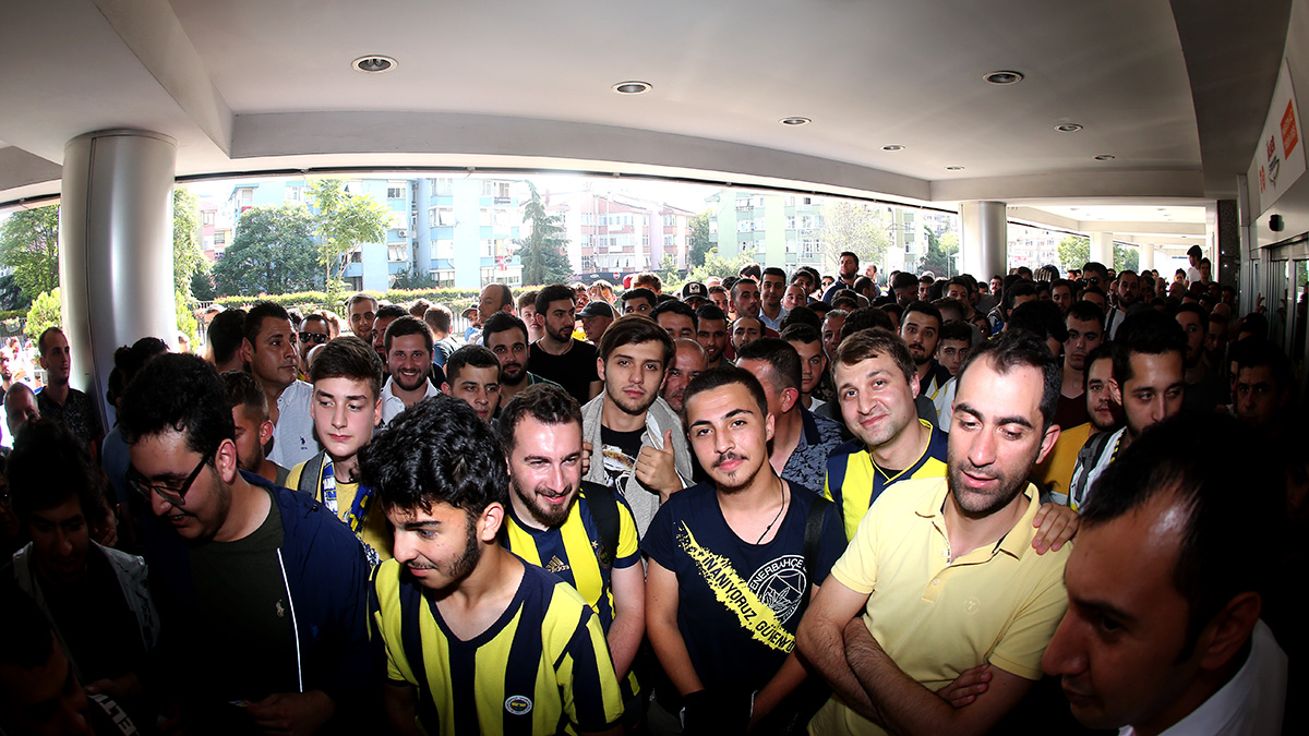 kendine müzisyen ban Fenerbahçe, kombine satışını uzattı!
