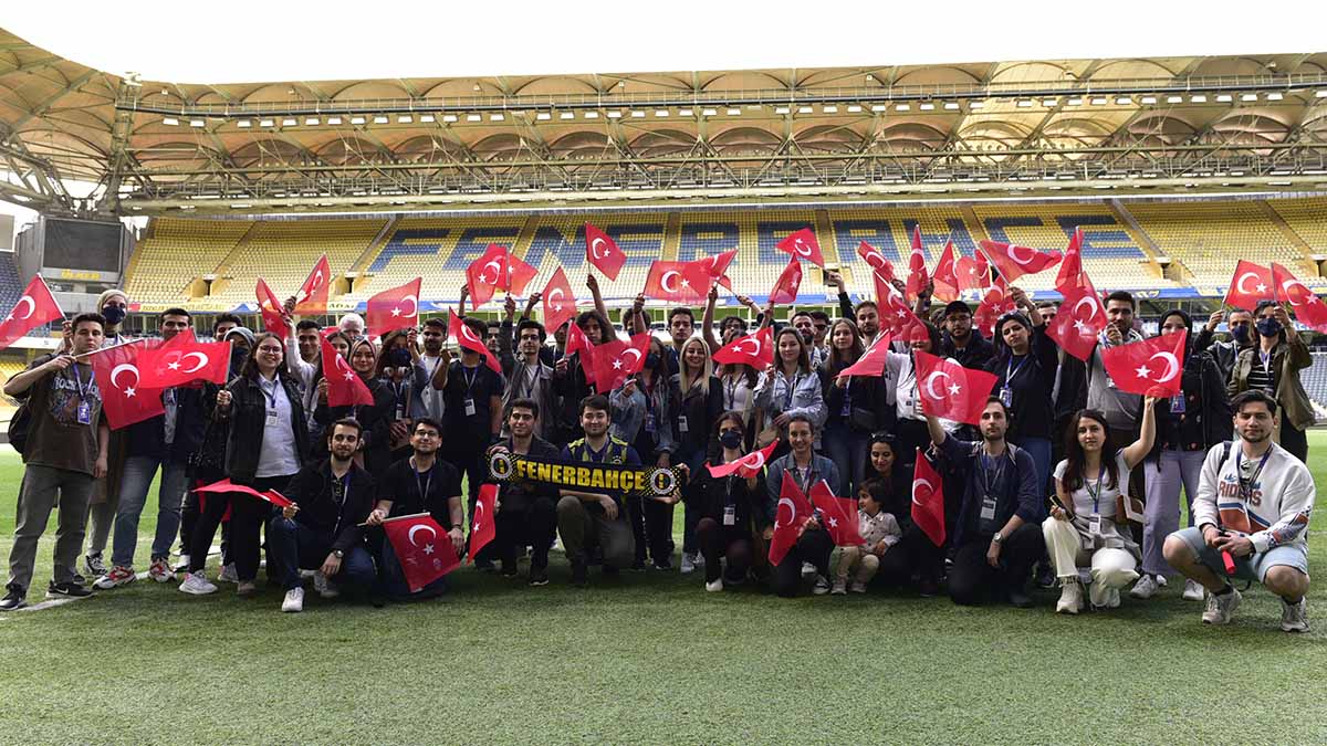 Türk Eğitim Vakfı öğrencilerle stadımızı gezdi