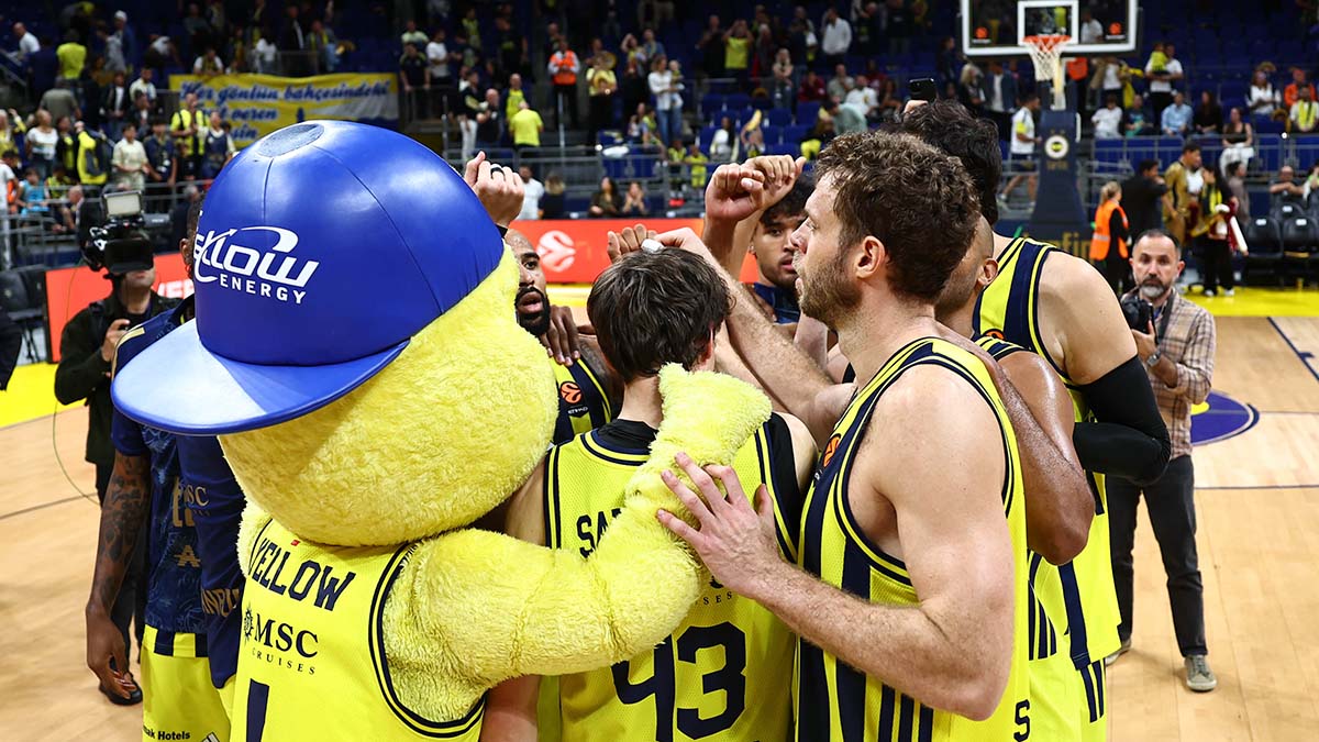 Fenerbahçe Tarfin Hosts Tofaş in Basketball Super League Match