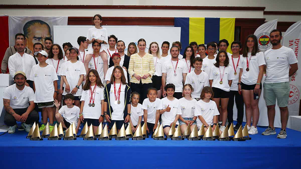 Bu yıl 4’üncüsü düzenlenen Fenerbahçe Doğuş Yelken Kupası’nın ödül töreni gerçekleştirildi