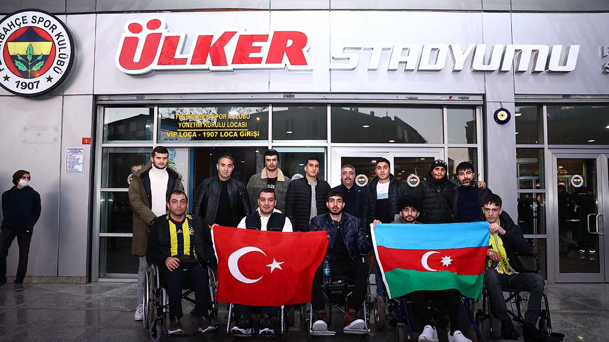 Azerbaycanlı gazileri ve TADEF yetkililerini stadımızda ağırladık
